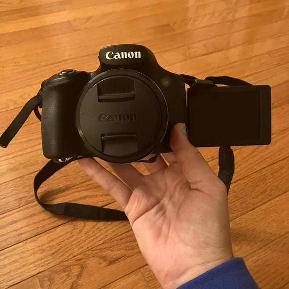 Canon Powershot SX60 HS - Picture 9 of 14